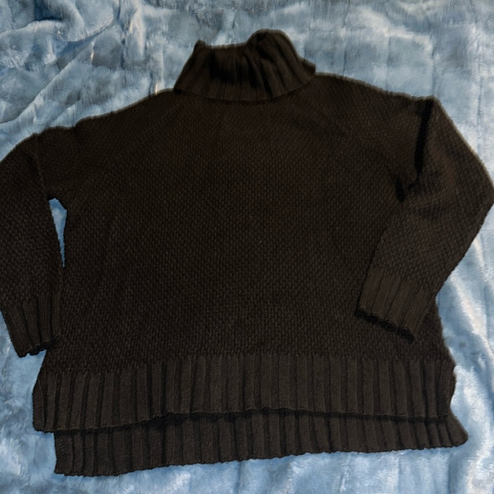 Black Patagonia sweater!! - Picture 5 of 8